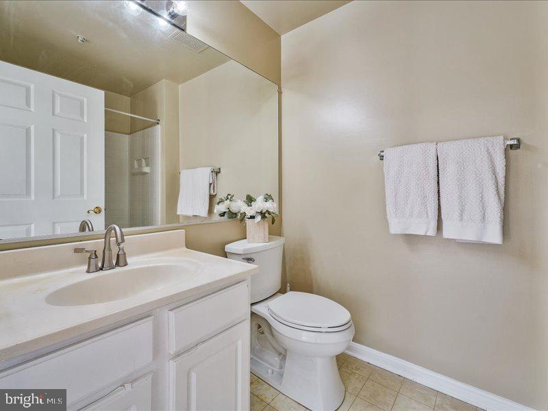 6522 LAKE PARK DRIVE 105
