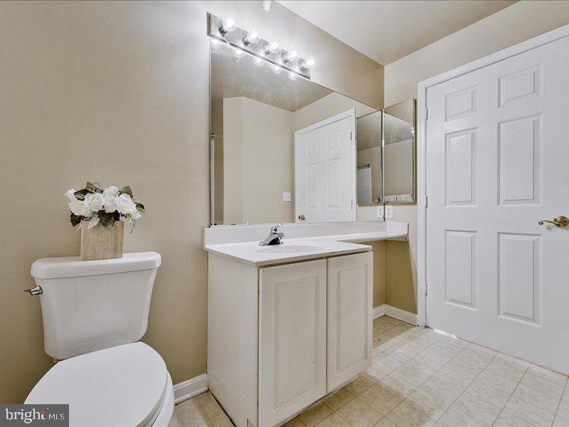 6522 LAKE PARK DRIVE 105