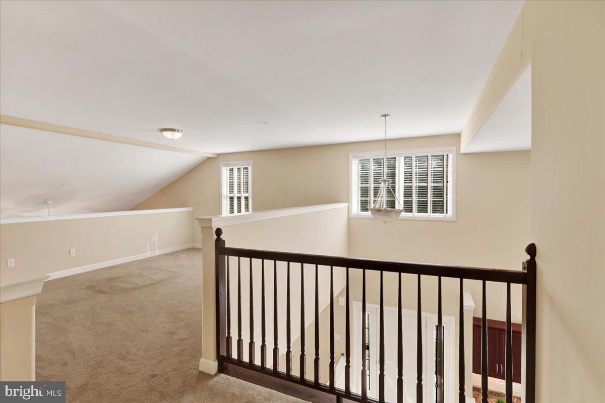 316 Emerald Ln