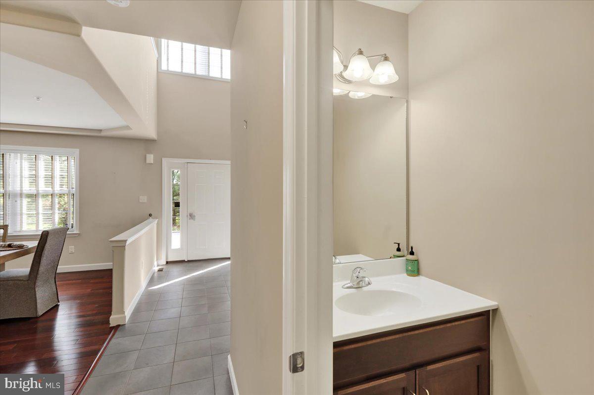 316 Emerald Ln