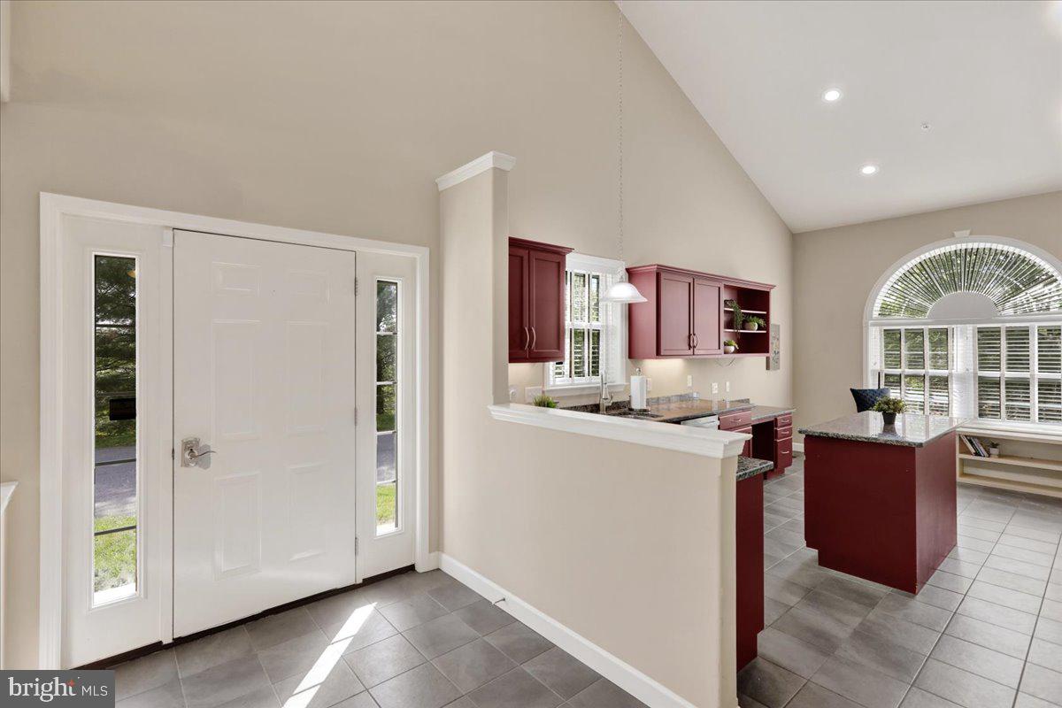 316 Emerald Ln