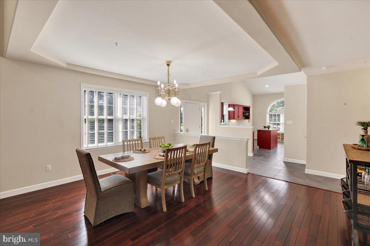 316 Emerald Ln
