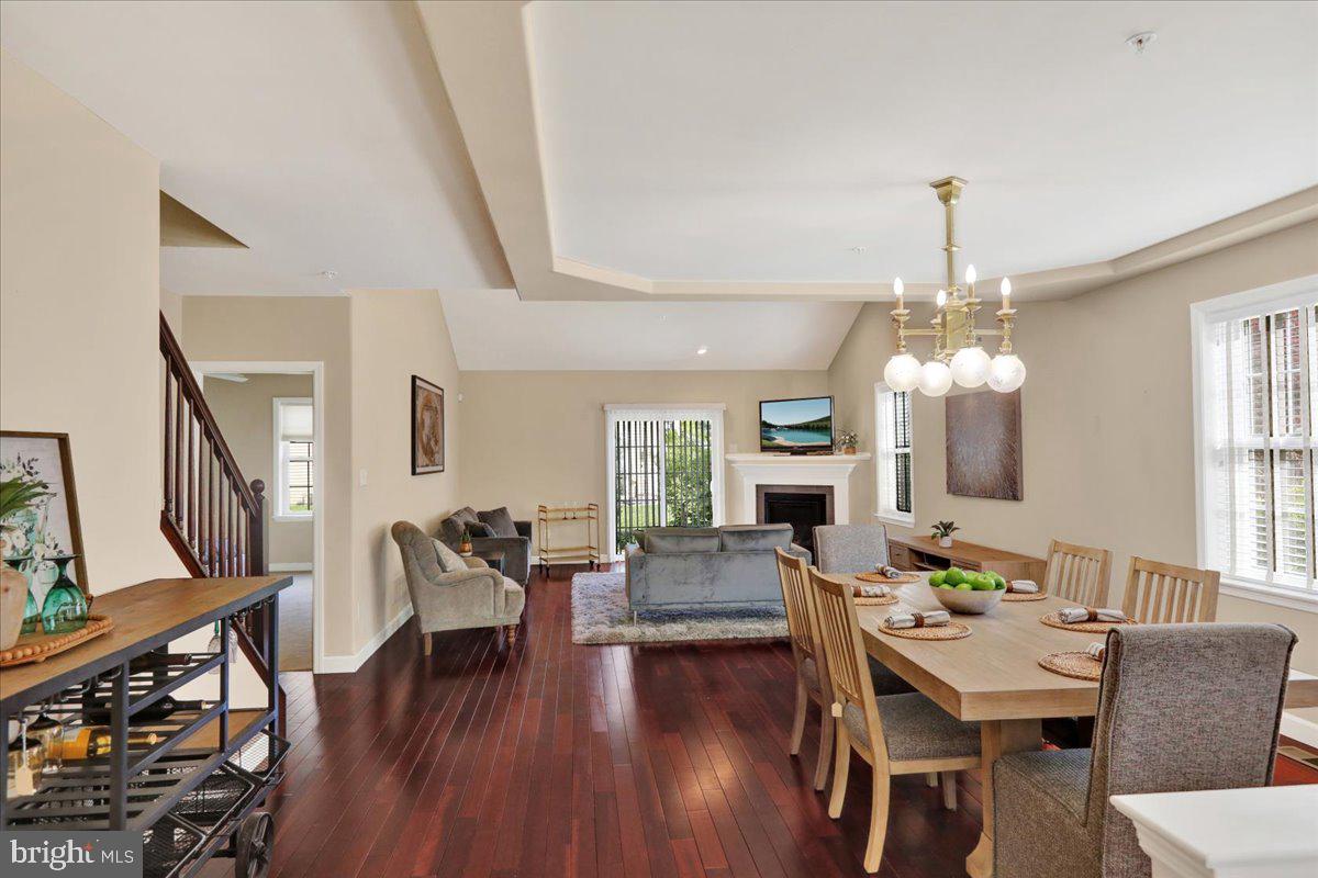 316 Emerald Ln