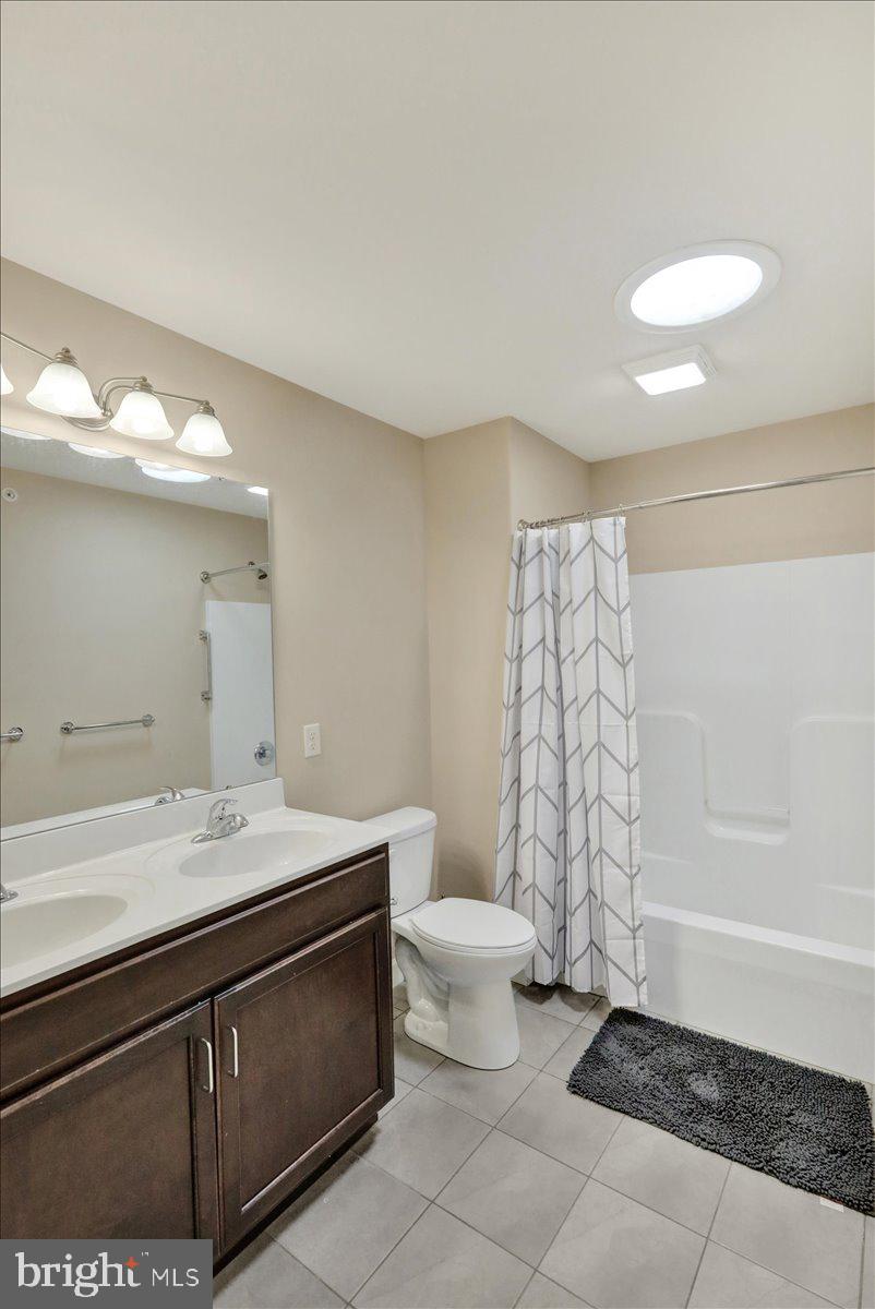316 Emerald Ln
