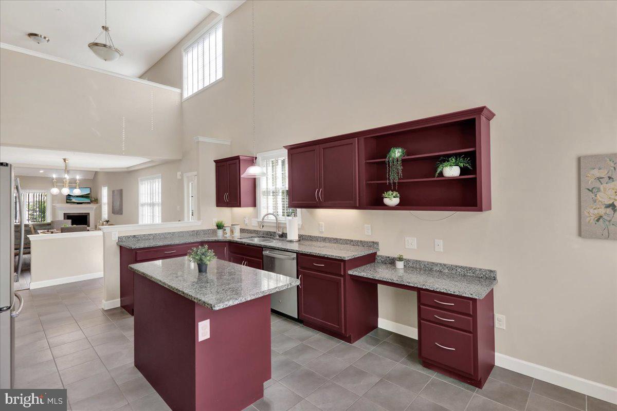 316 Emerald Ln