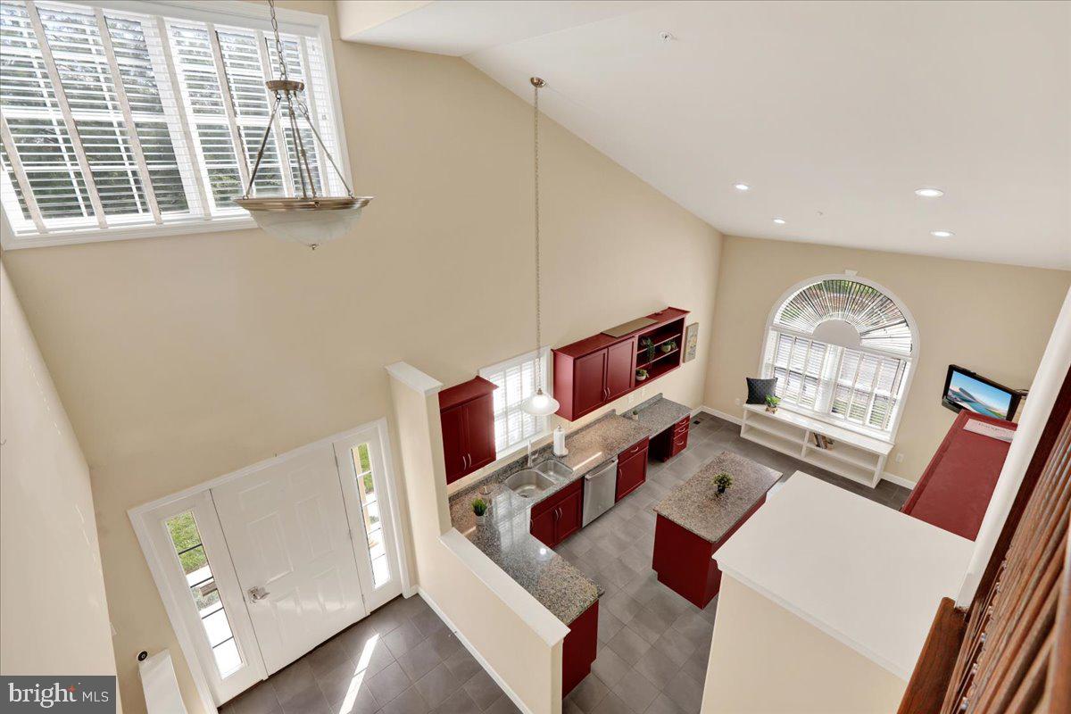 316 Emerald Ln