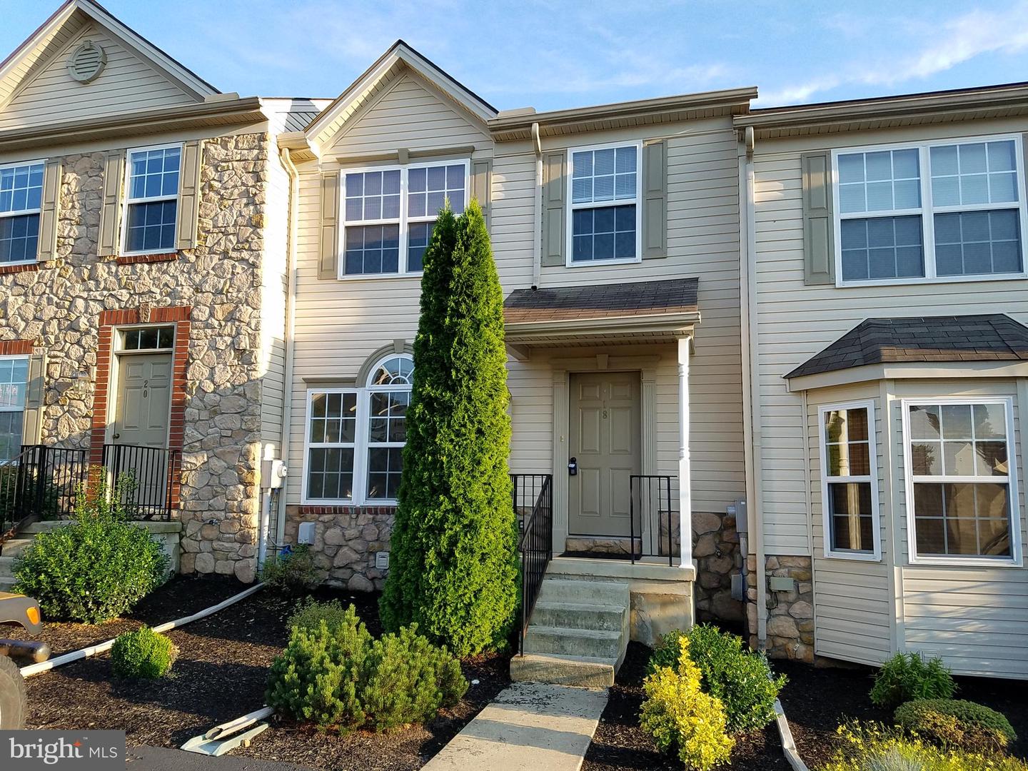 18 Buttonwood Ln #18