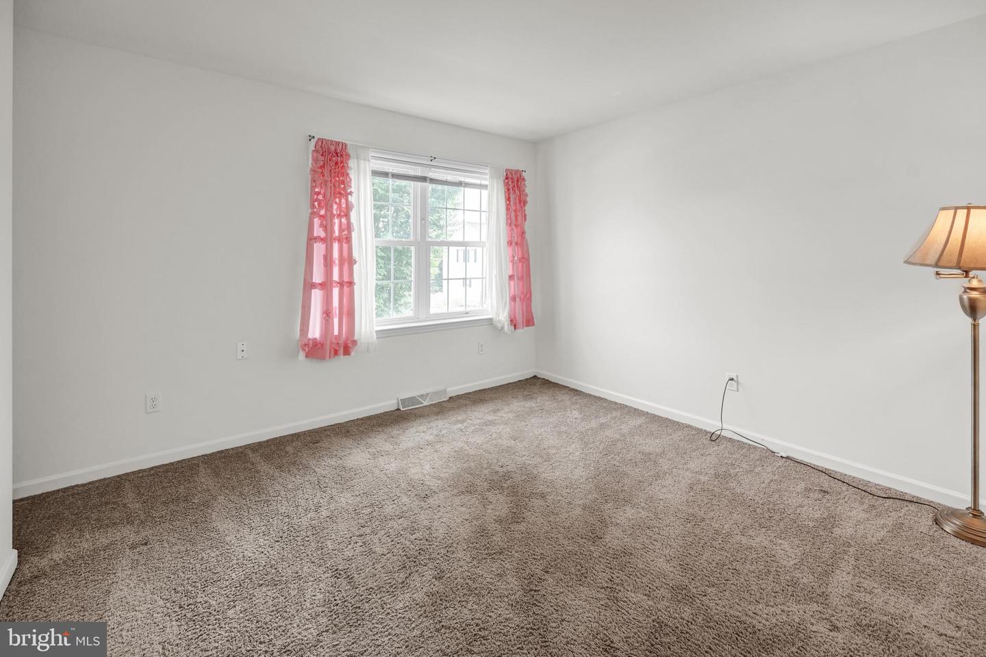 29 Riverview Dr