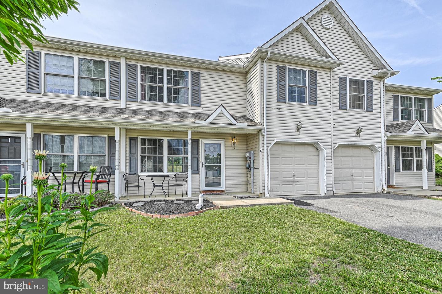 29 Riverview Dr