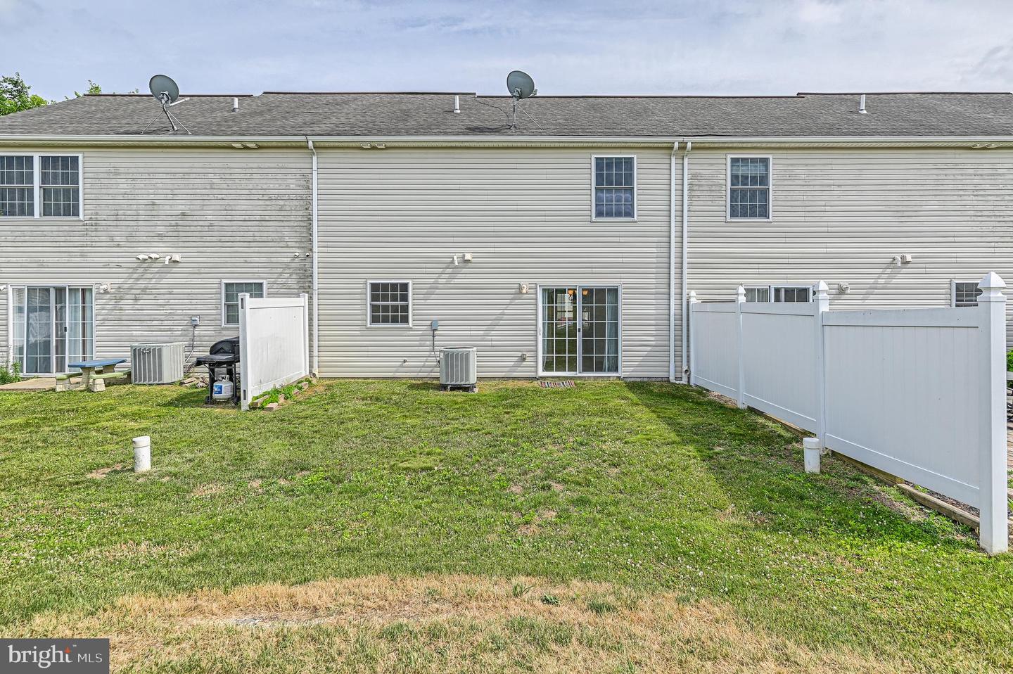 29 Riverview Dr