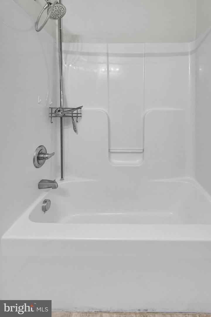 29 Riverview Dr