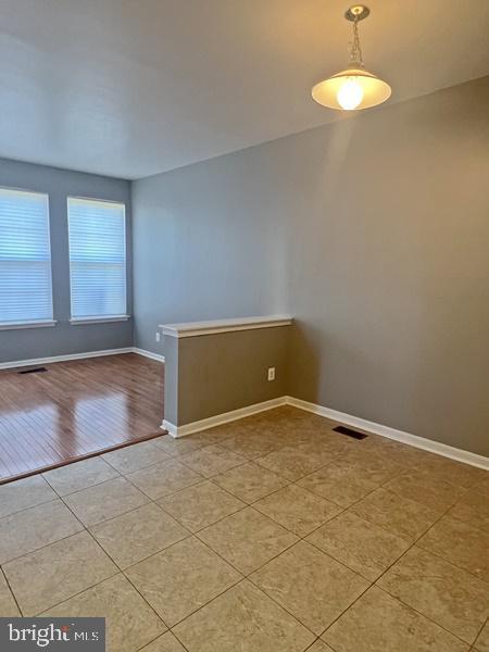 3827 Armory Ln #3827