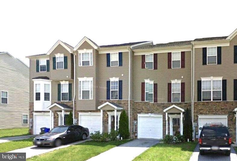 3827 Armory Ln #3827