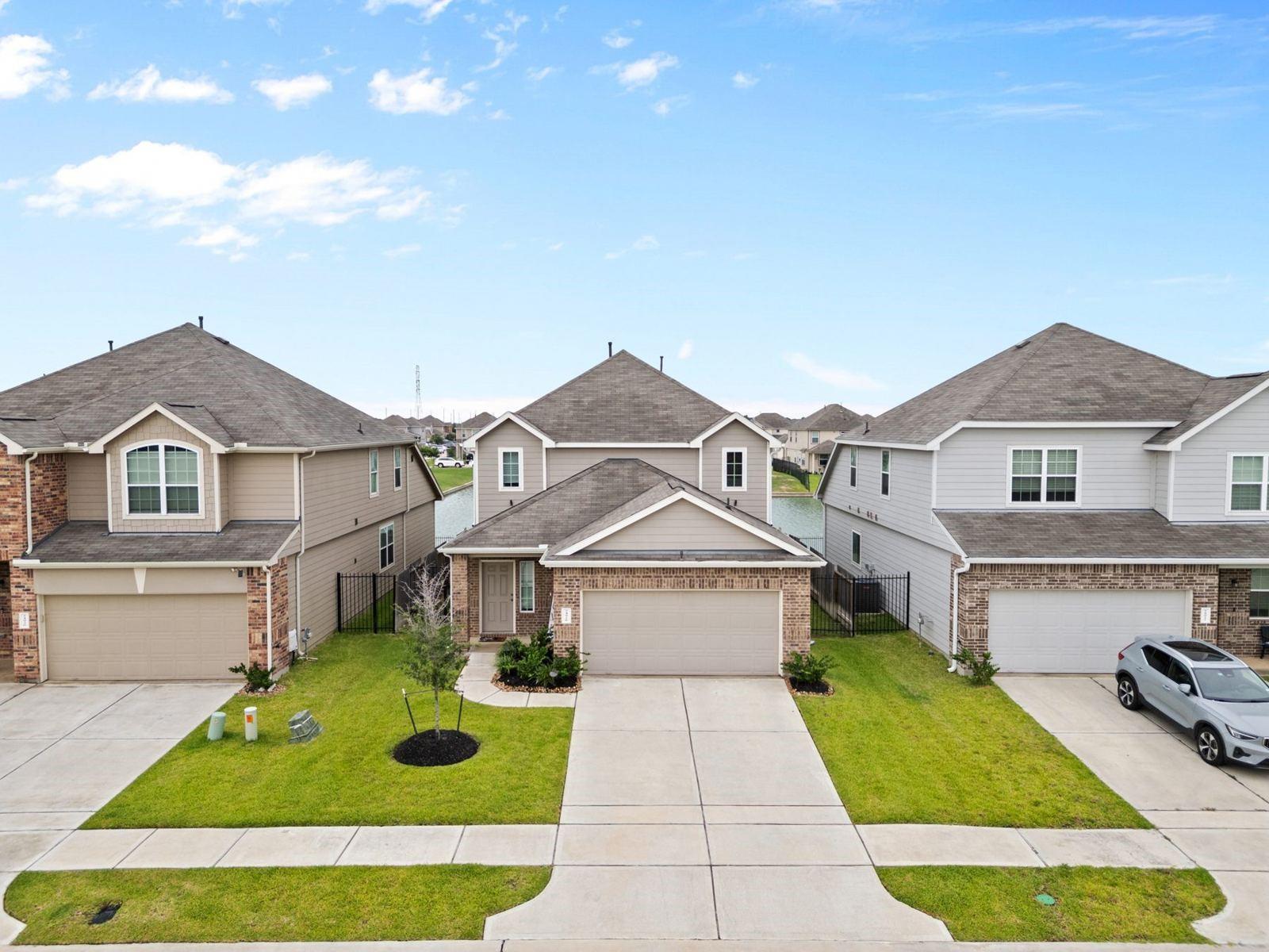 24926 Bastiani Canvas Lane