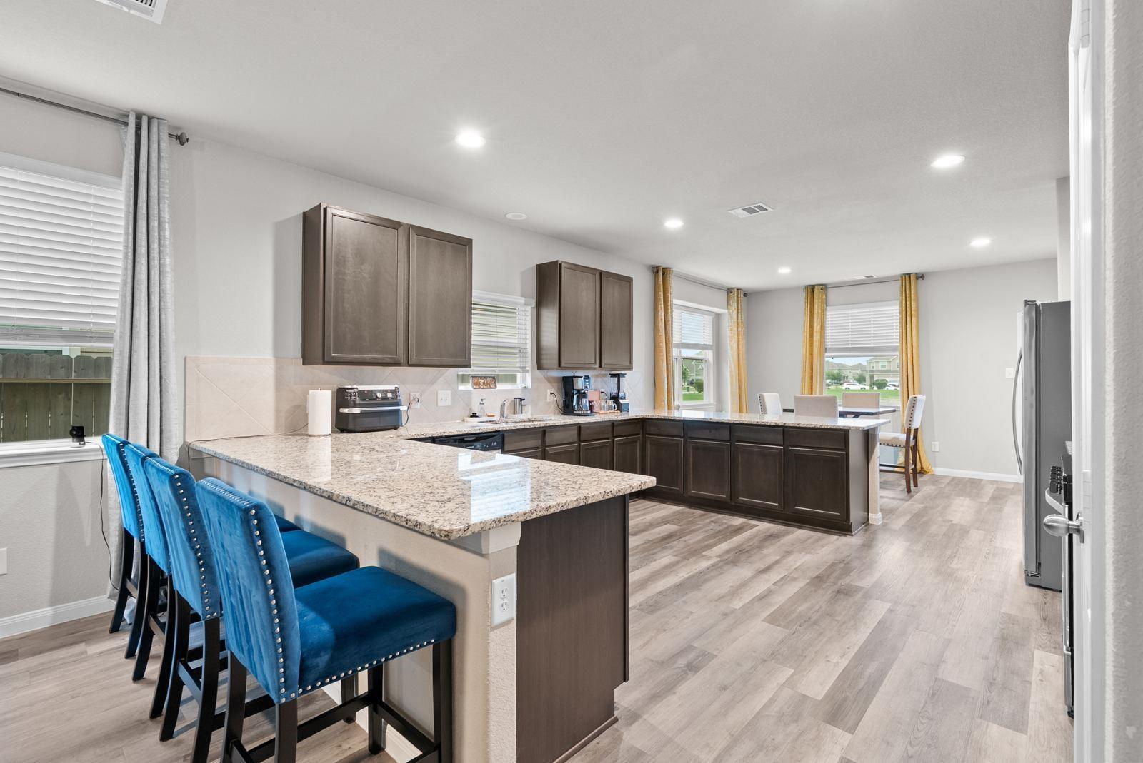 24926 Bastiani Canvas Lane
