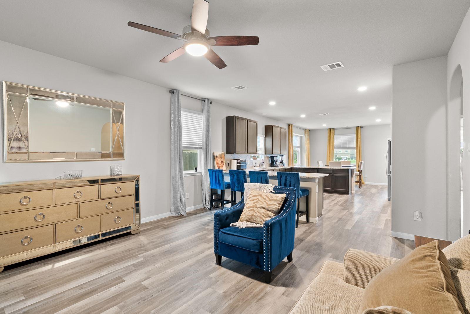 24926 Bastiani Canvas Lane
