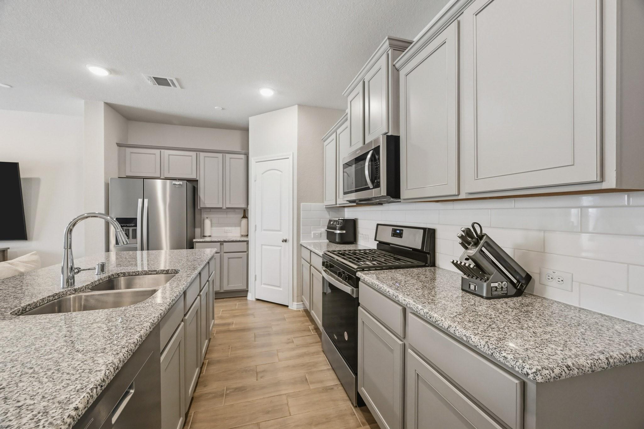 8050 Scanlan Trace