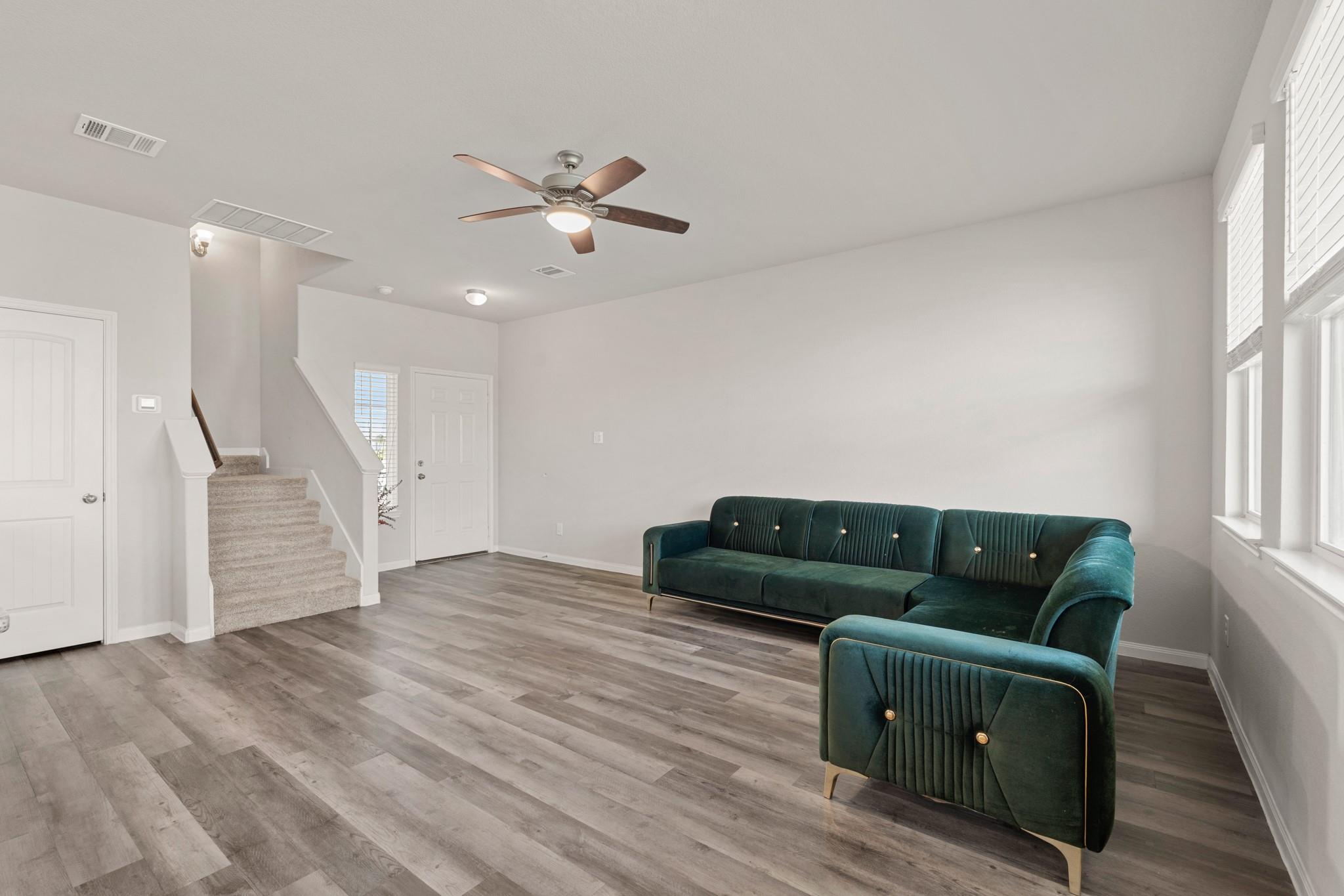 24806 Bastiani Canvas Lane