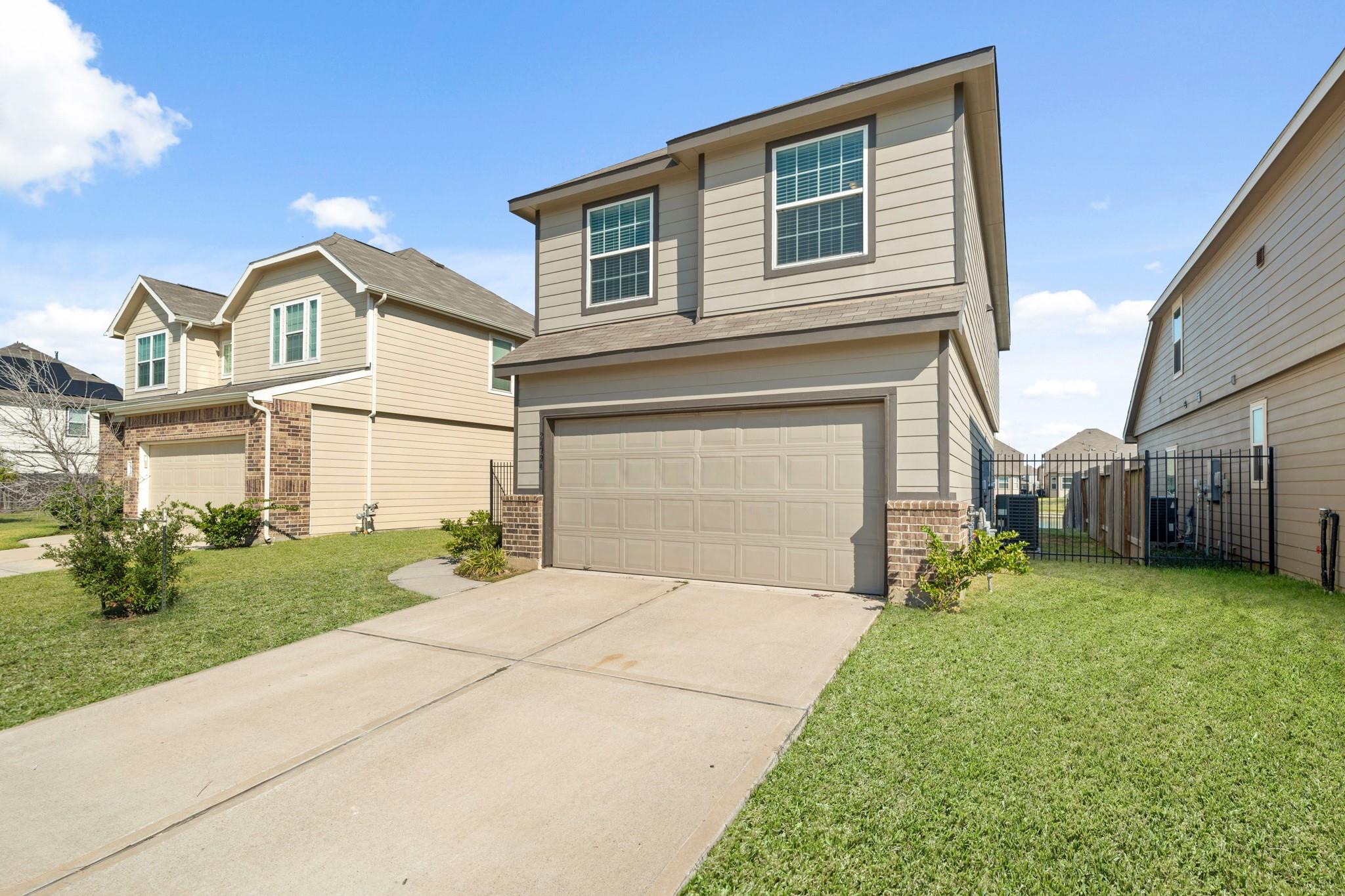 24806 Bastiani Canvas Lane