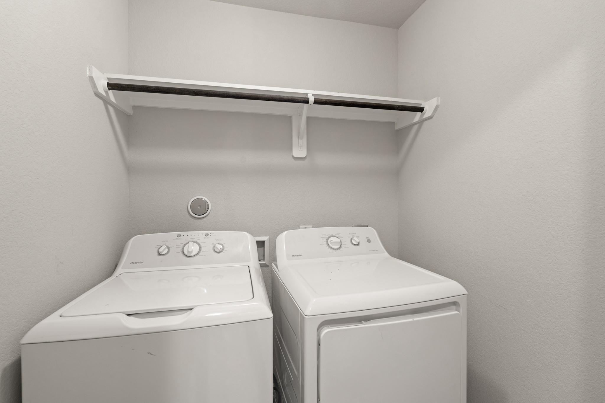 24806 Bastiani Canvas Lane