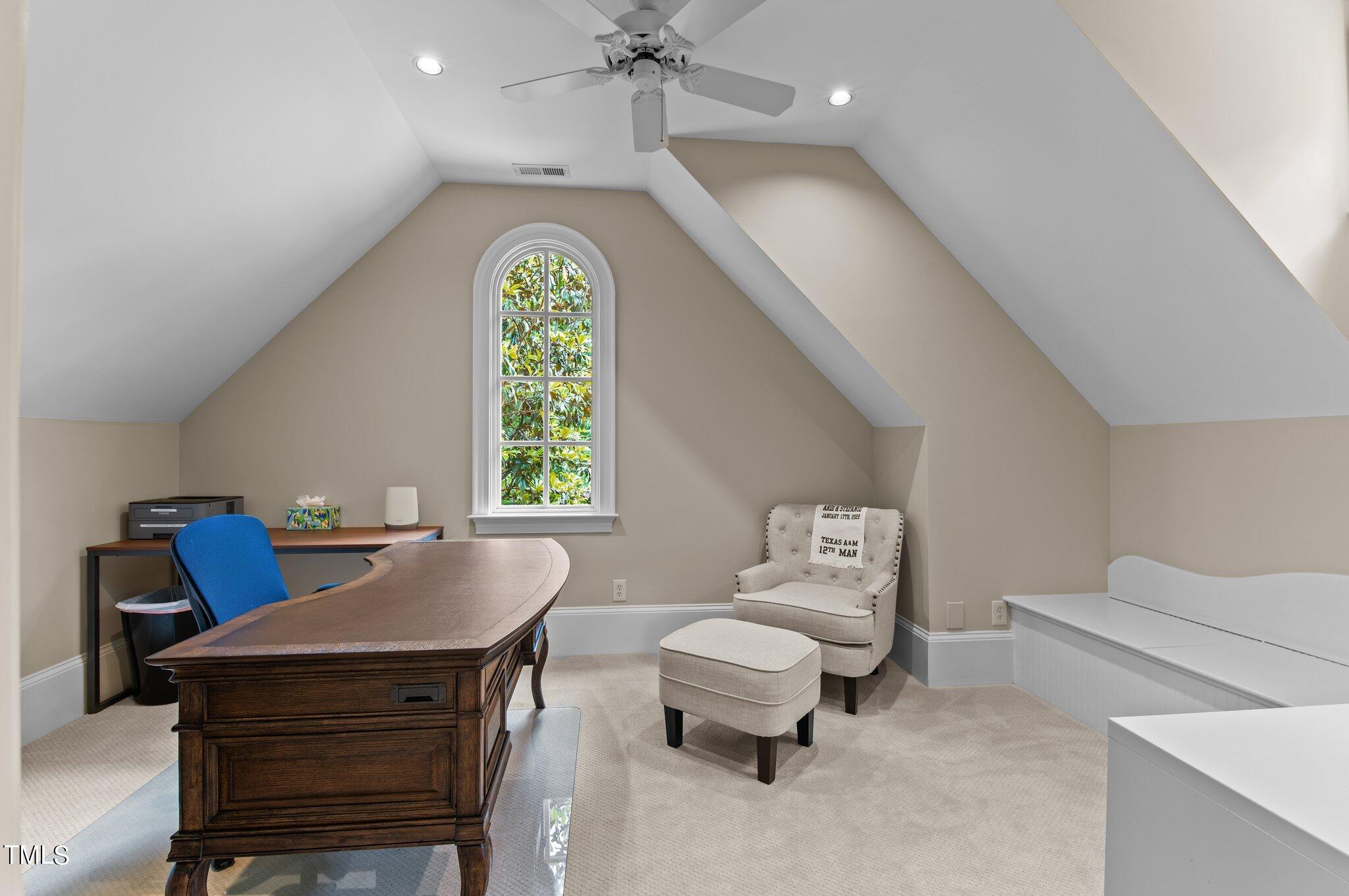1328 Caistor Lane