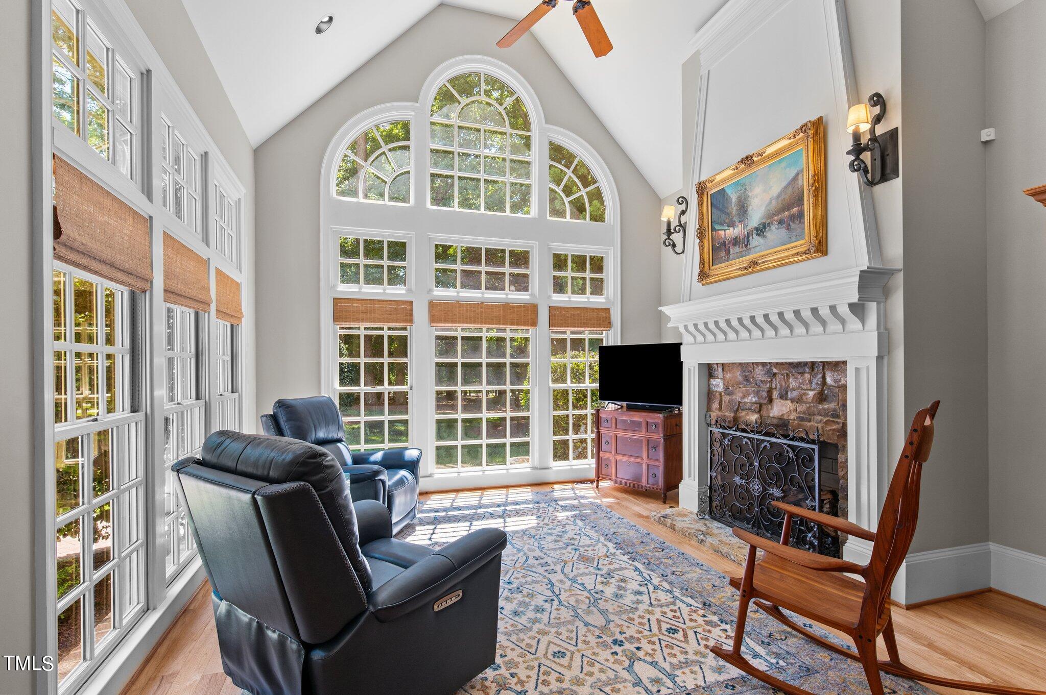 1328 Caistor Lane