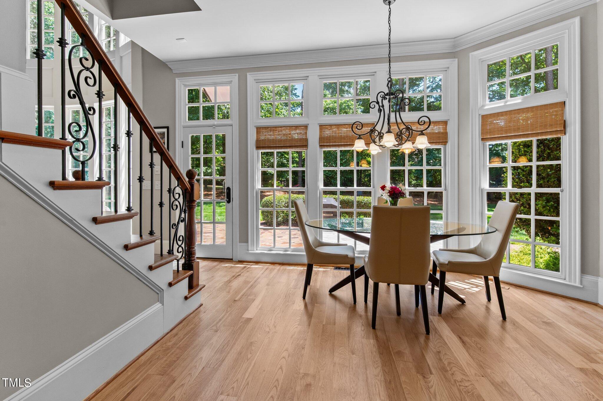 1328 Caistor Lane