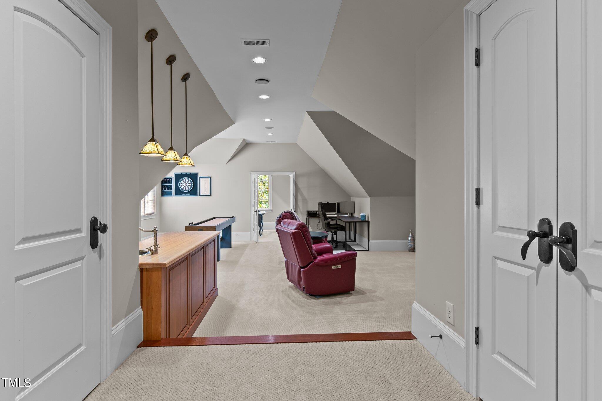 1328 Caistor Lane