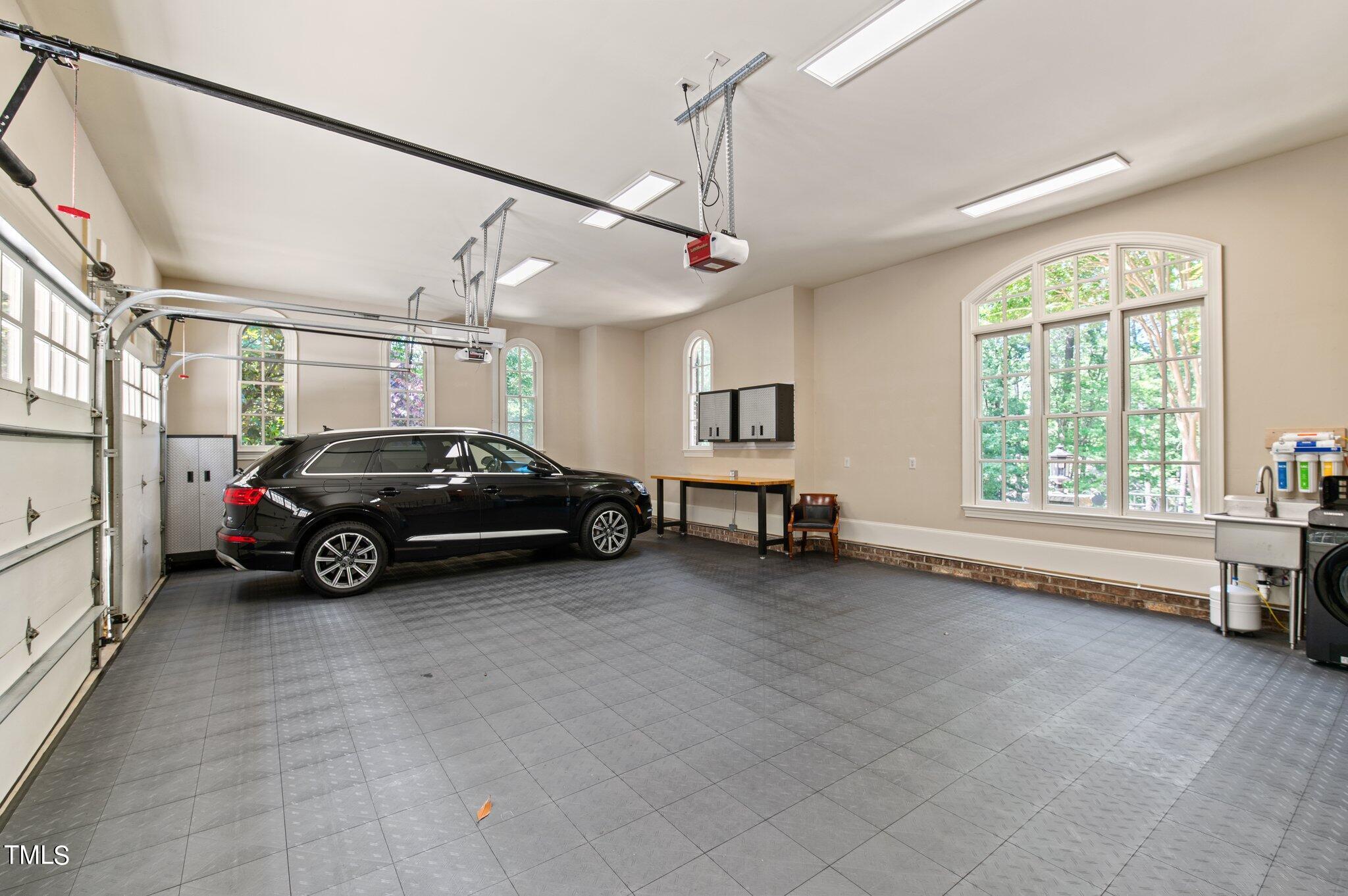 1328 Caistor Lane