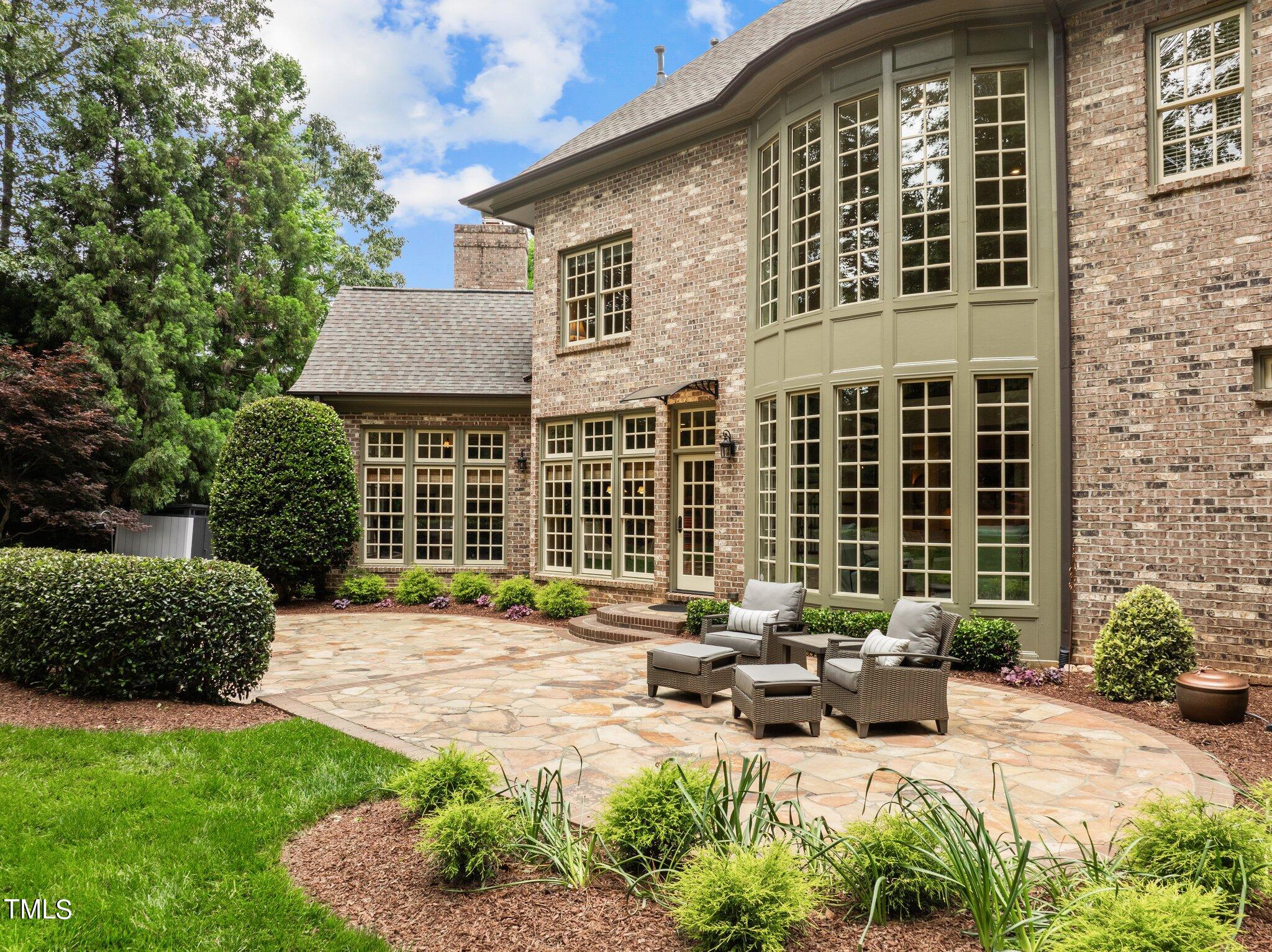 1328 Caistor Lane