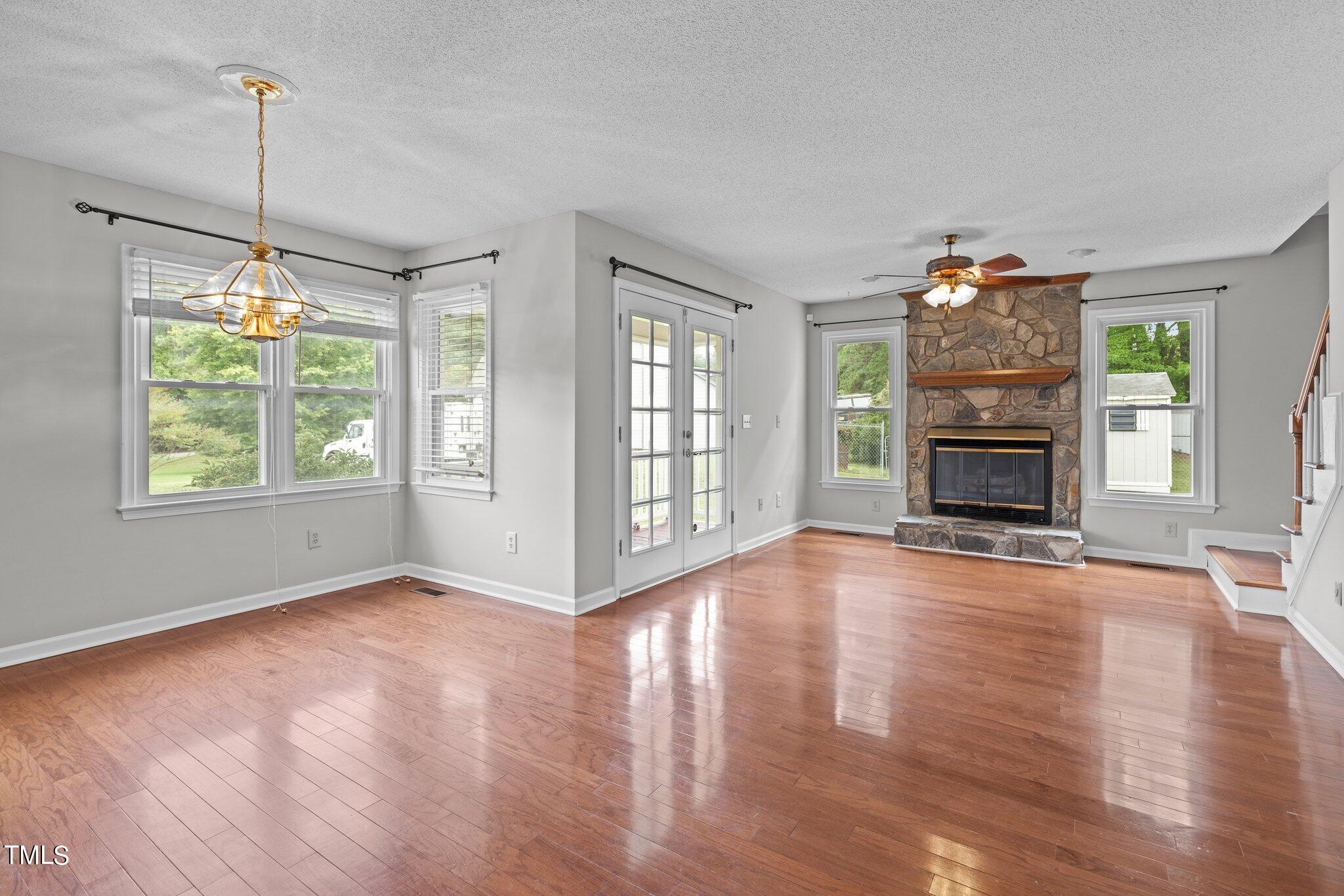5001 Huntingcreek Drive