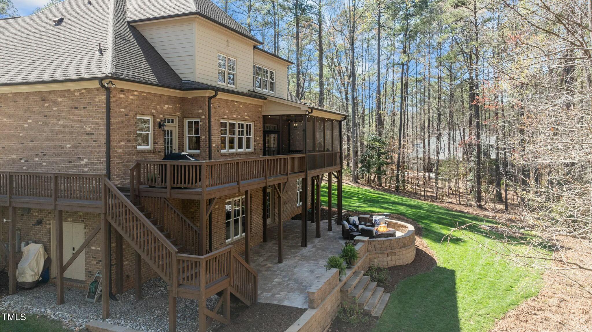 1009 High Trail Court