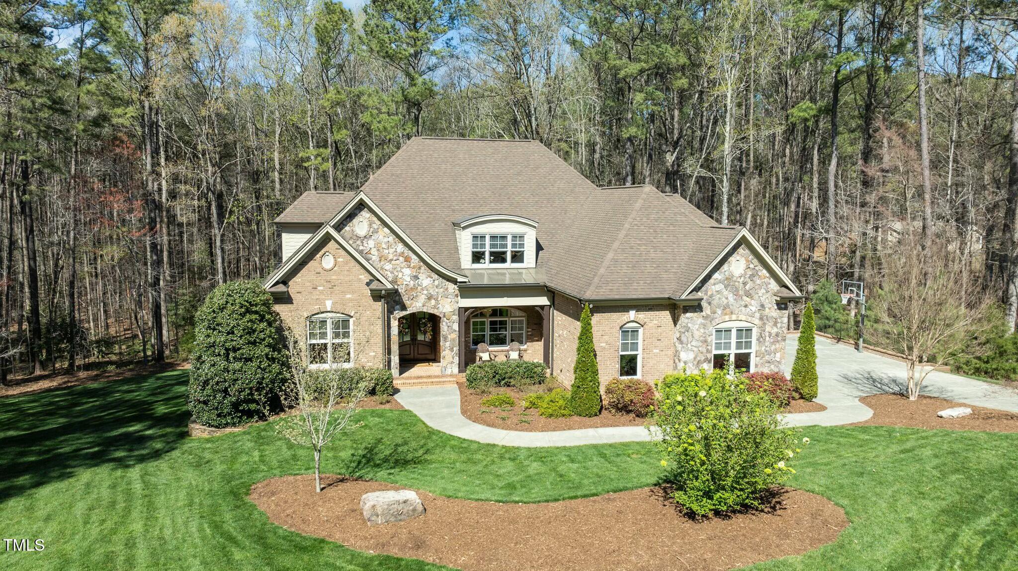 1009 High Trail Court