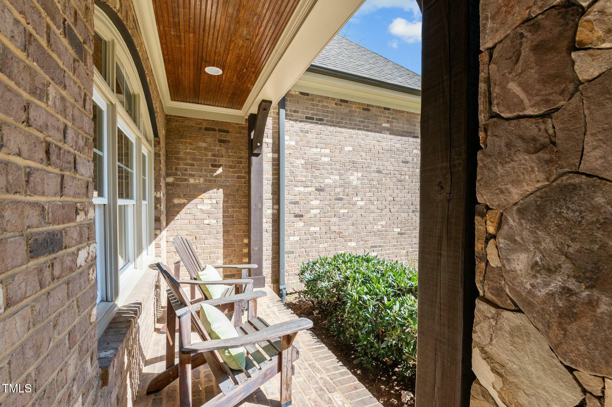 1009 High Trail Court