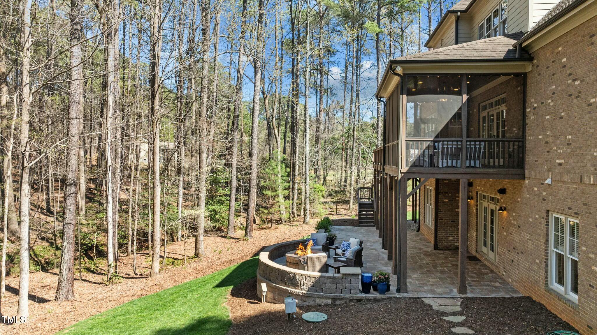 1009 High Trail Court