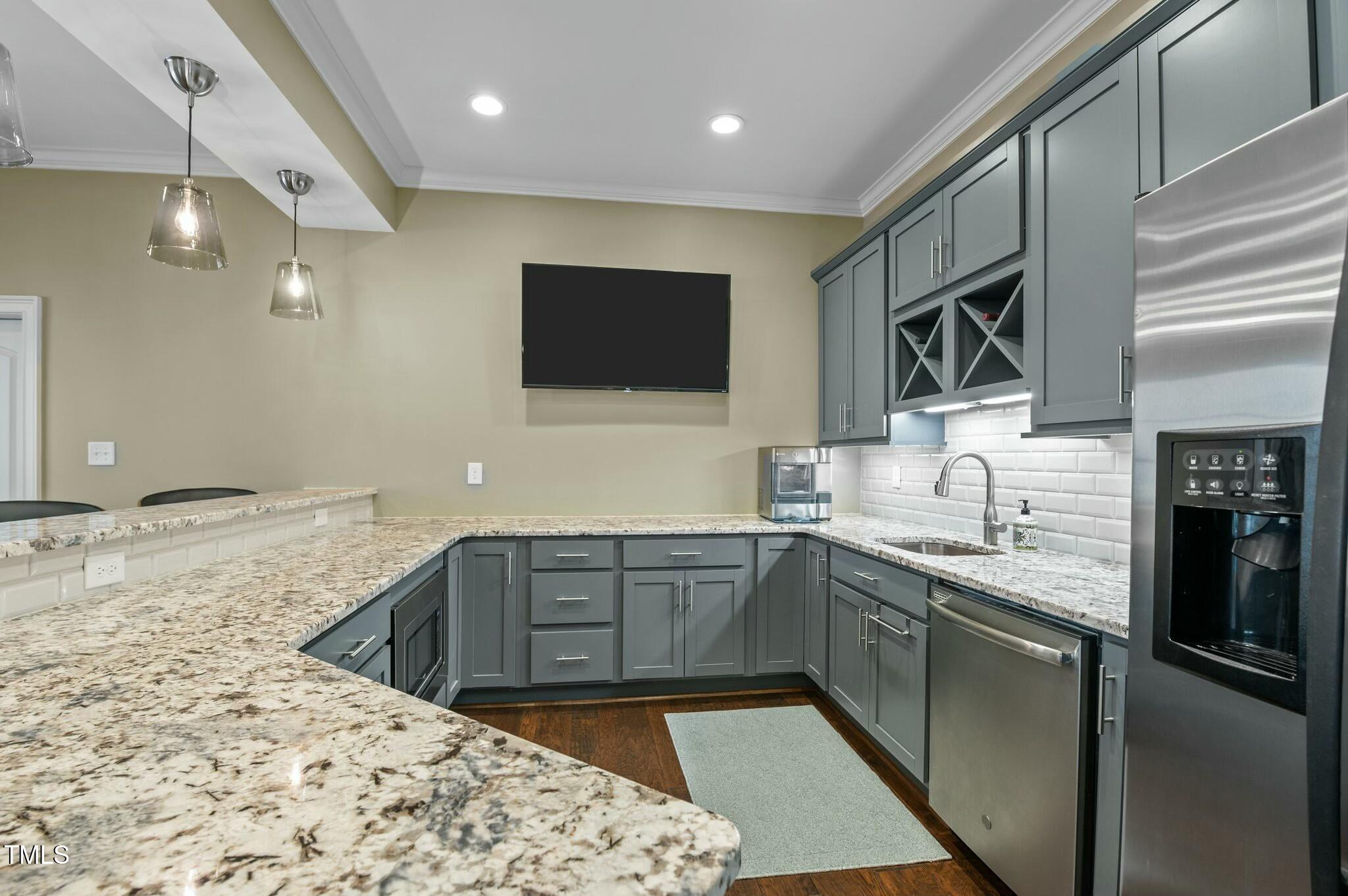 1009 High Trail Court