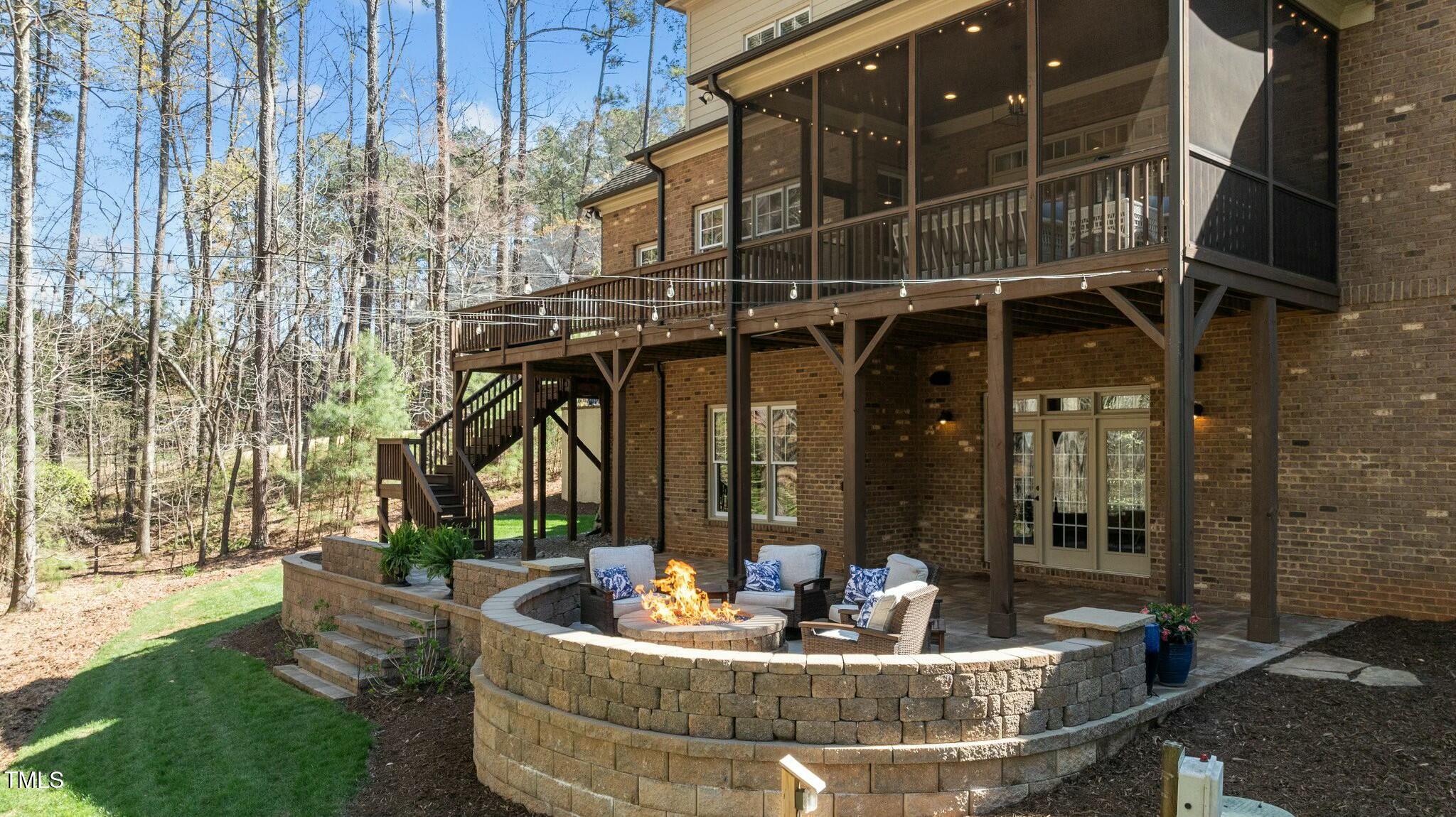 1009 High Trail Court