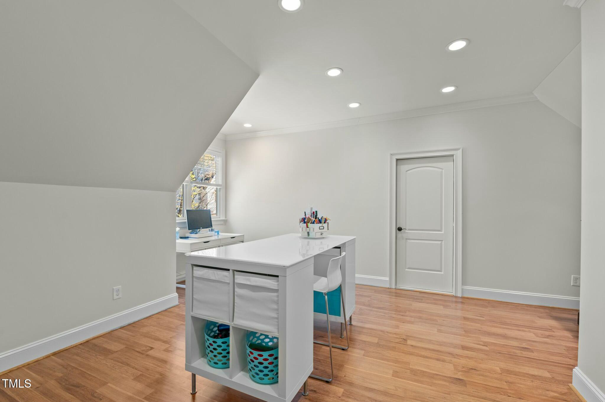 1009 High Trail Court