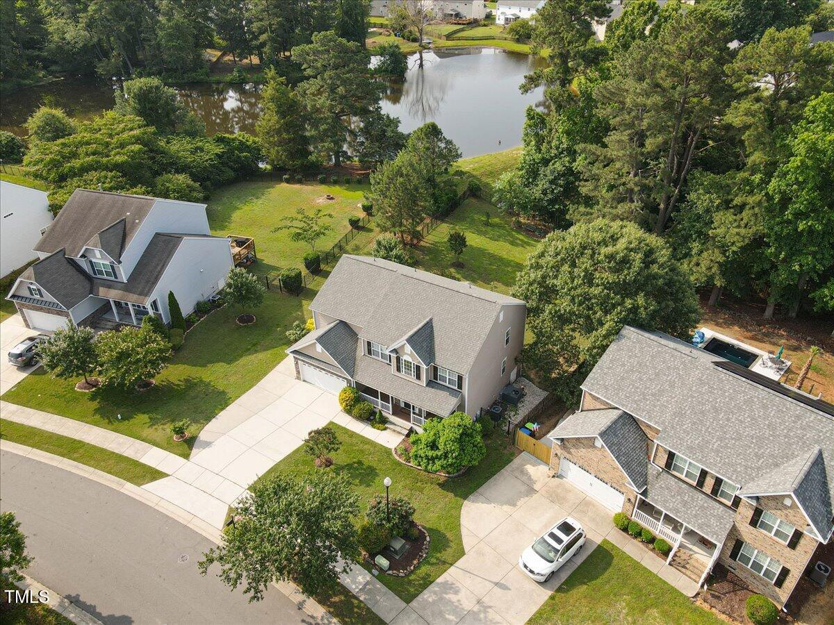 947 Middle Ground Avenue