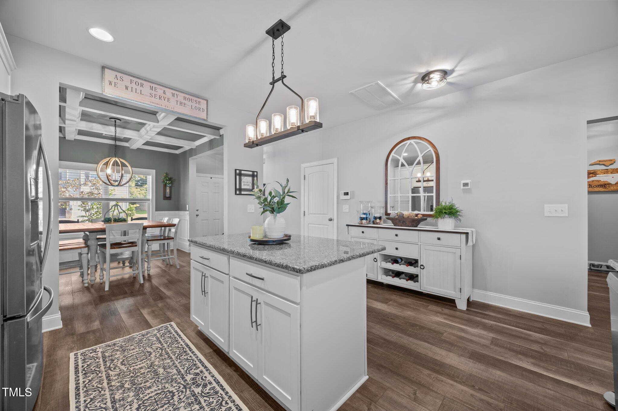 524 Richlands Cliff Drive