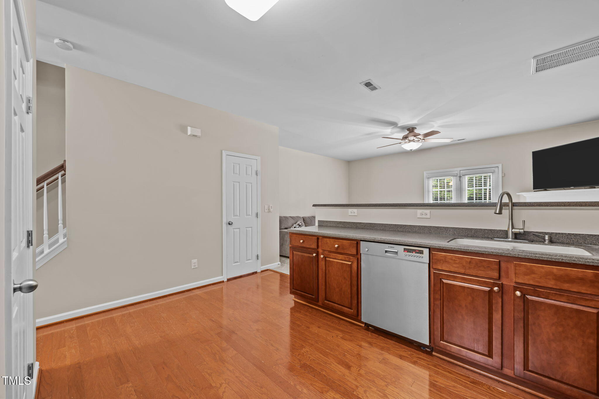 506 Sternwheel Way