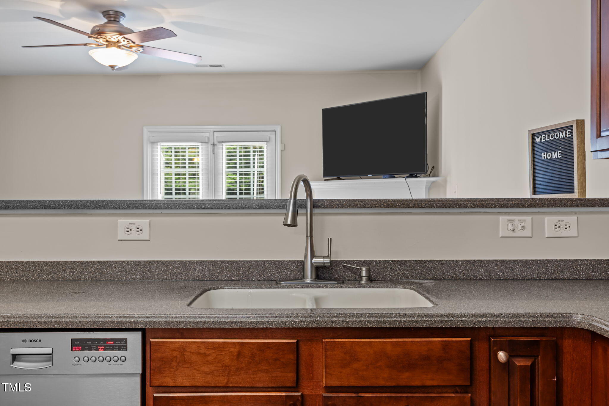 506 Sternwheel Way