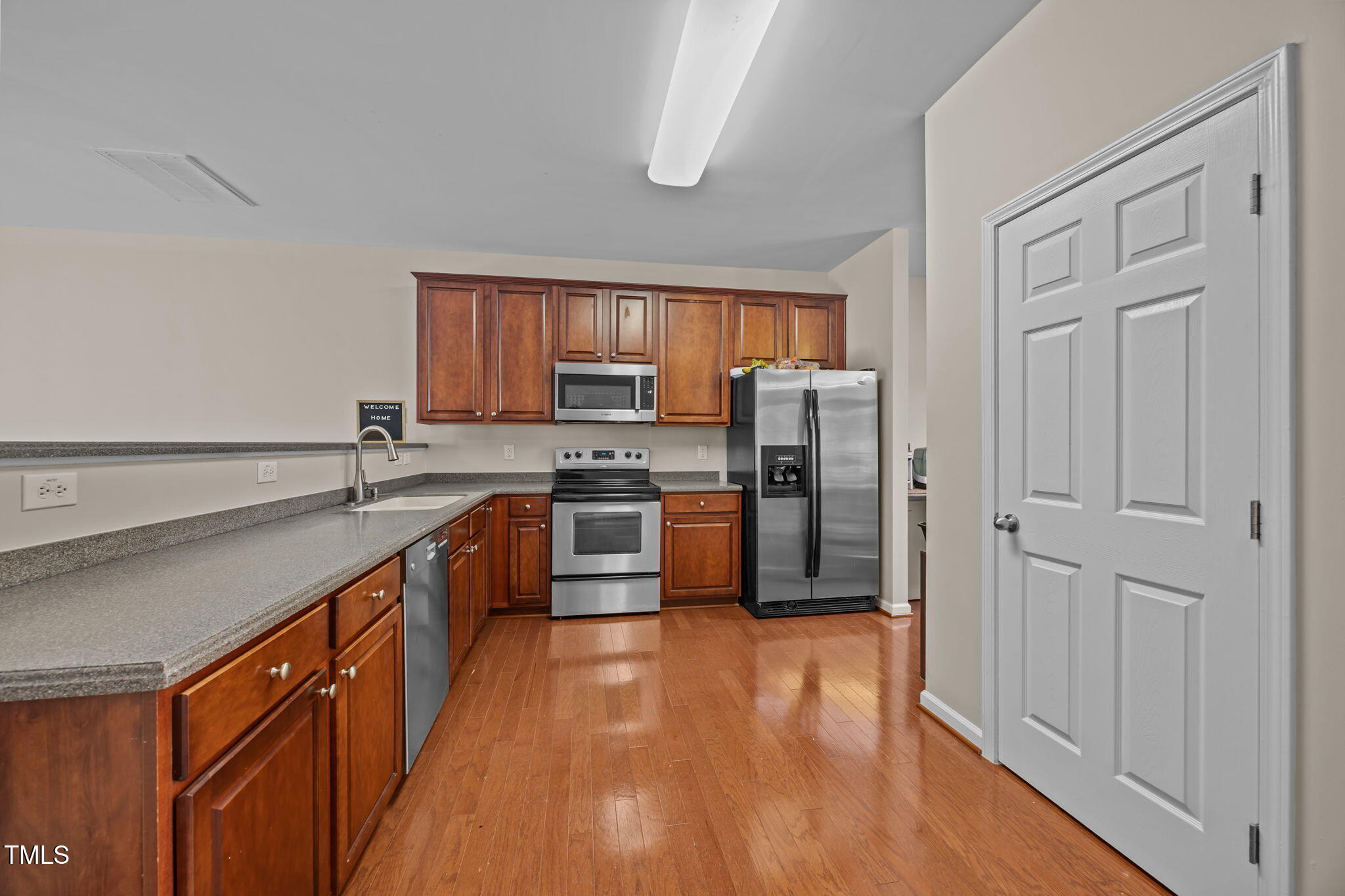 506 Sternwheel Way
