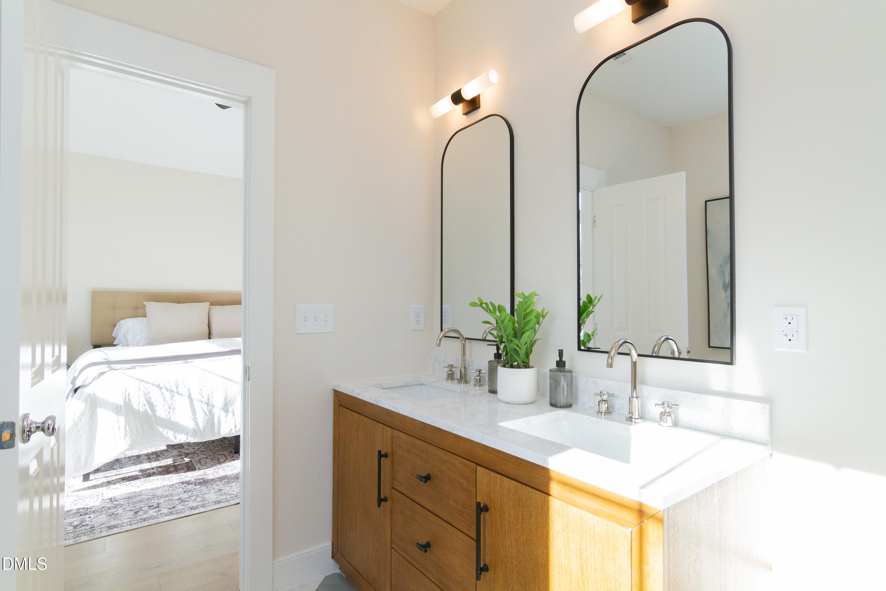 1085 Trentini Avenue