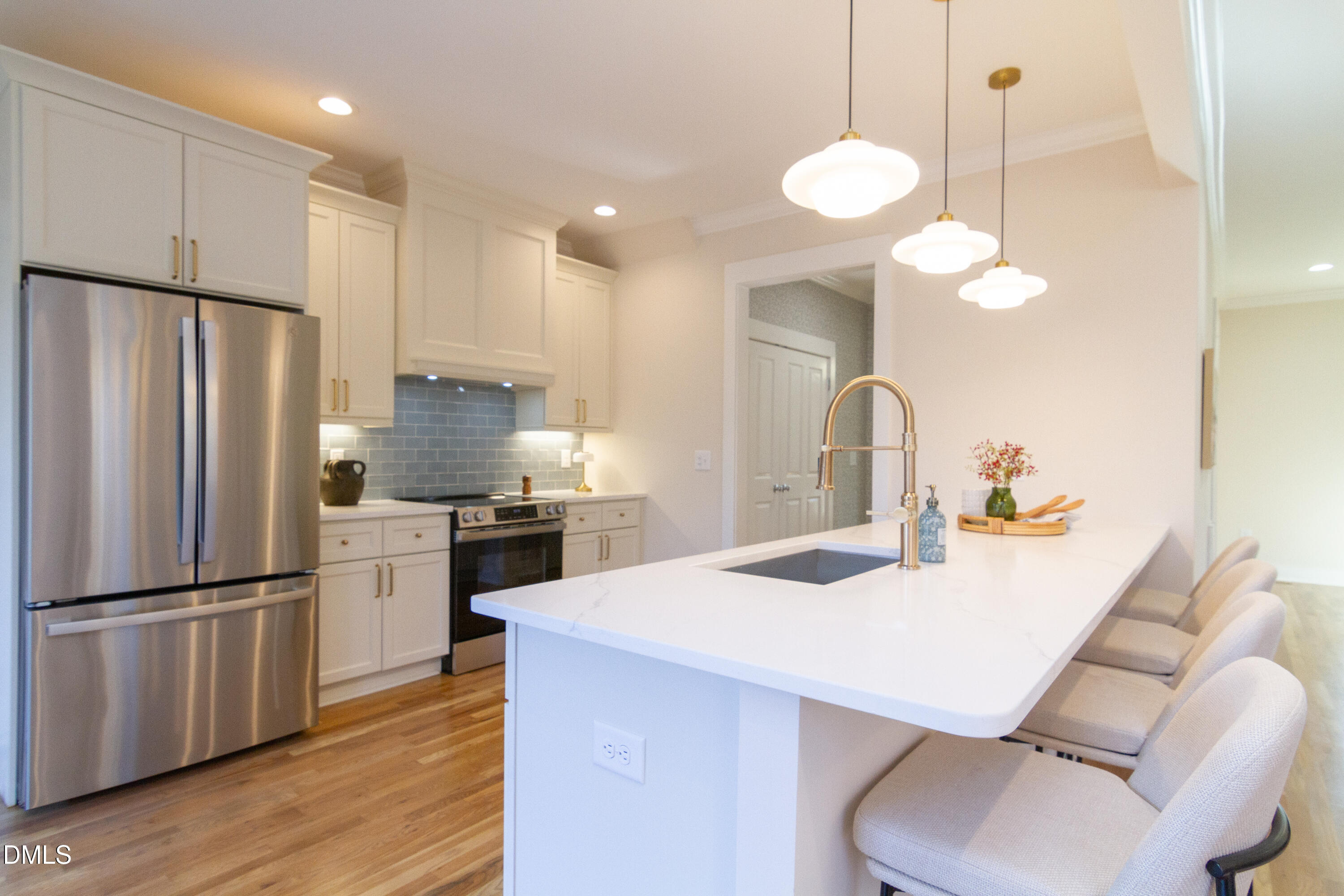 1085 Trentini Avenue