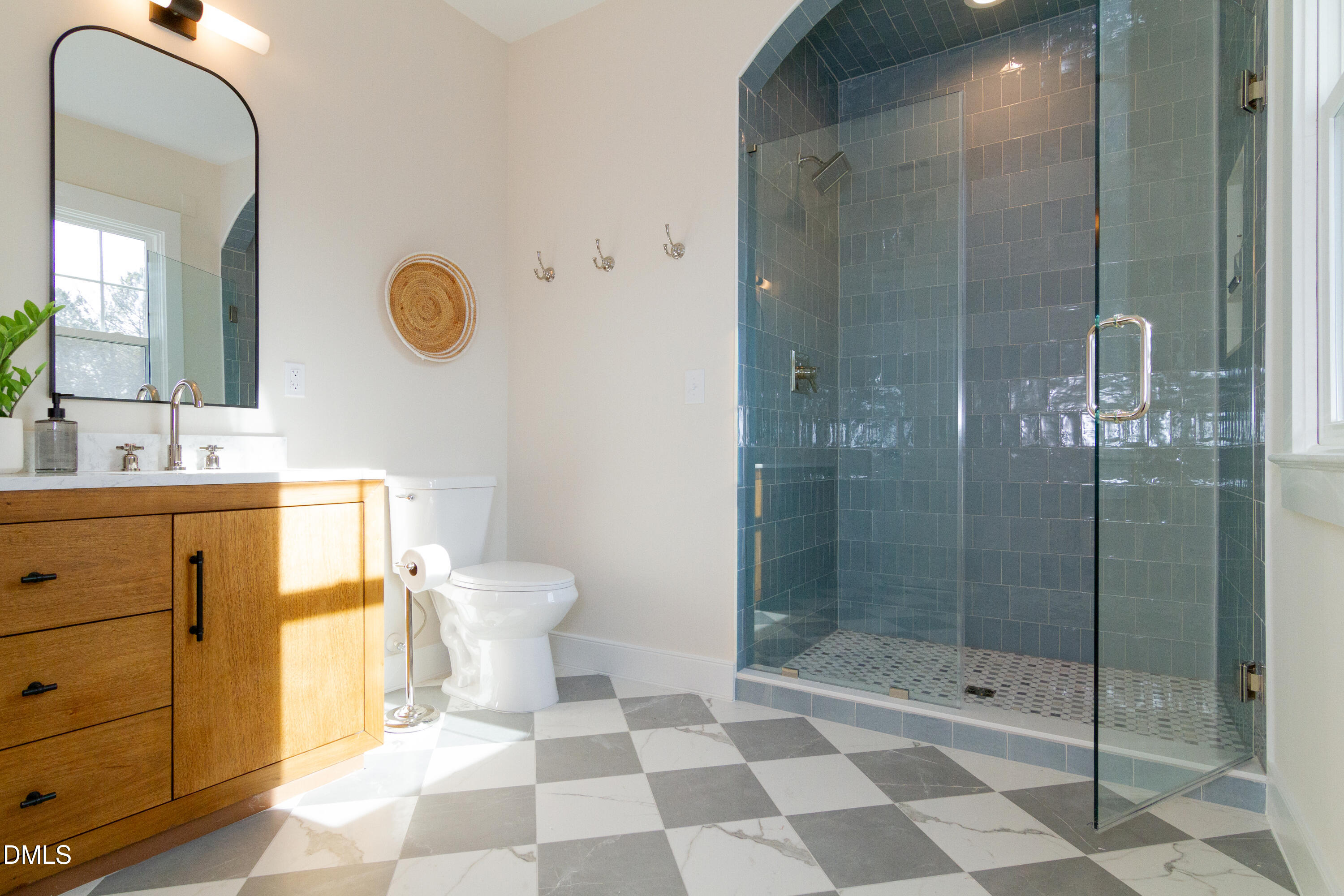 1085 Trentini Avenue