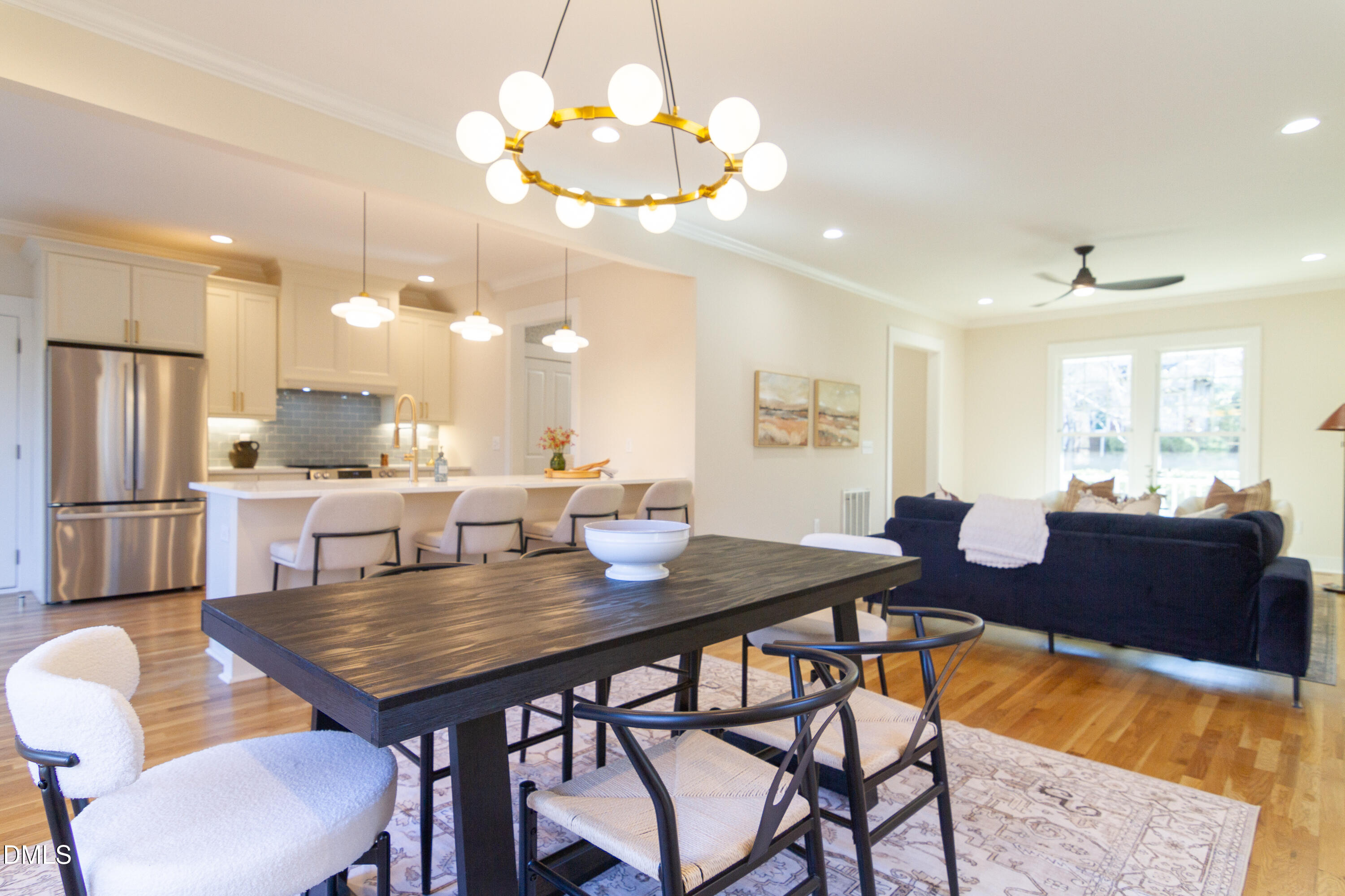 1085 Trentini Avenue