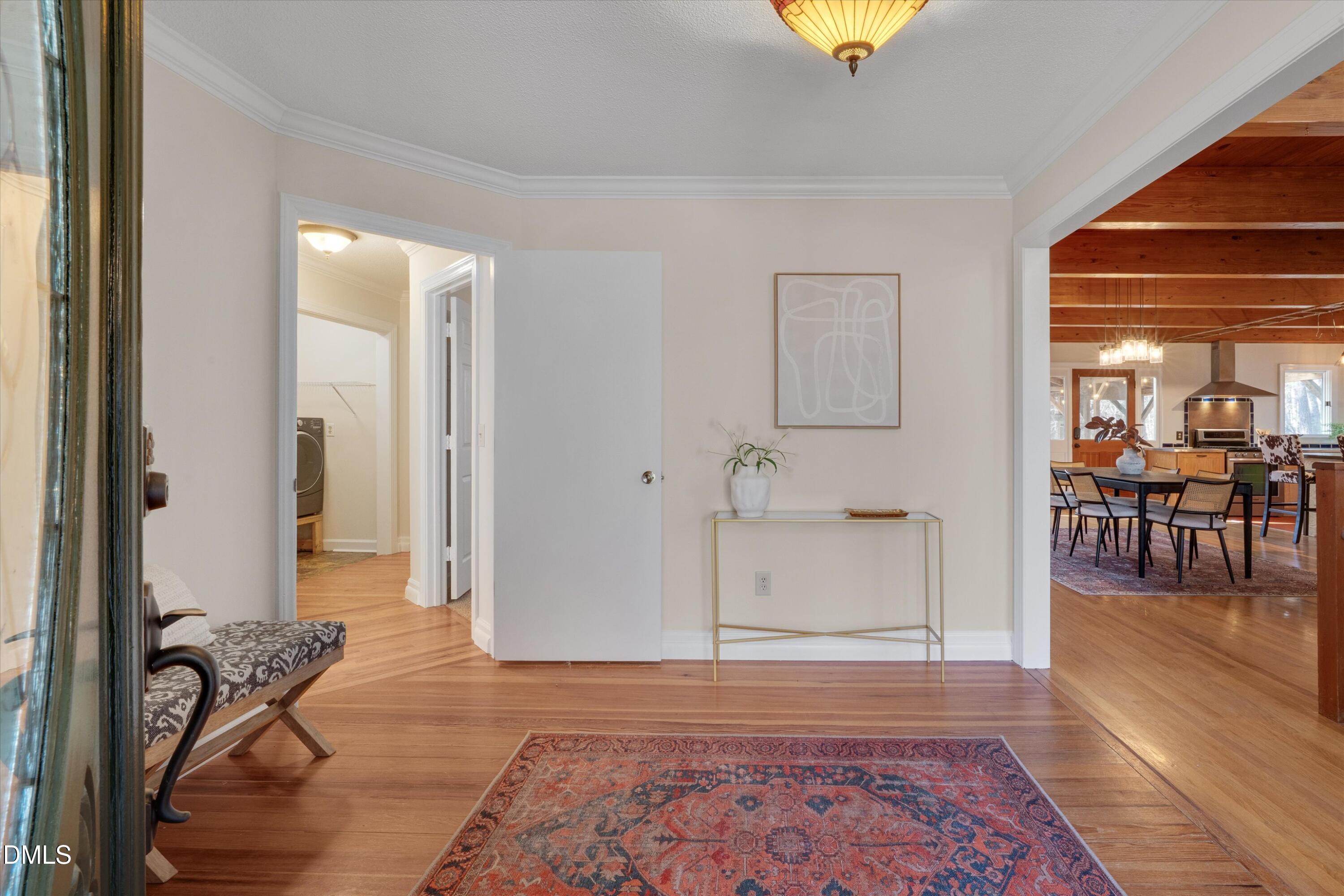 6501 Deerview Trail