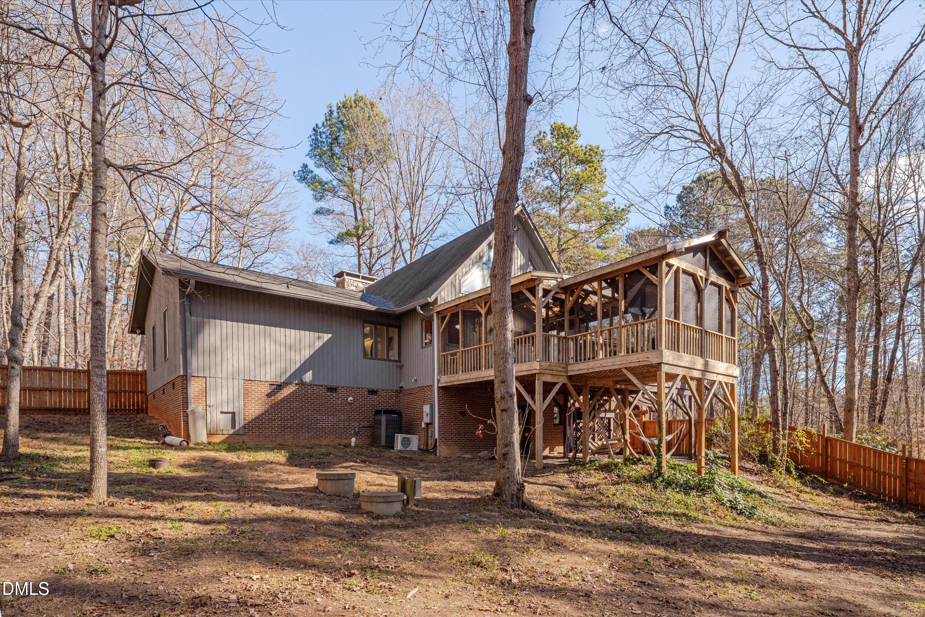 6501 Deerview Trail
