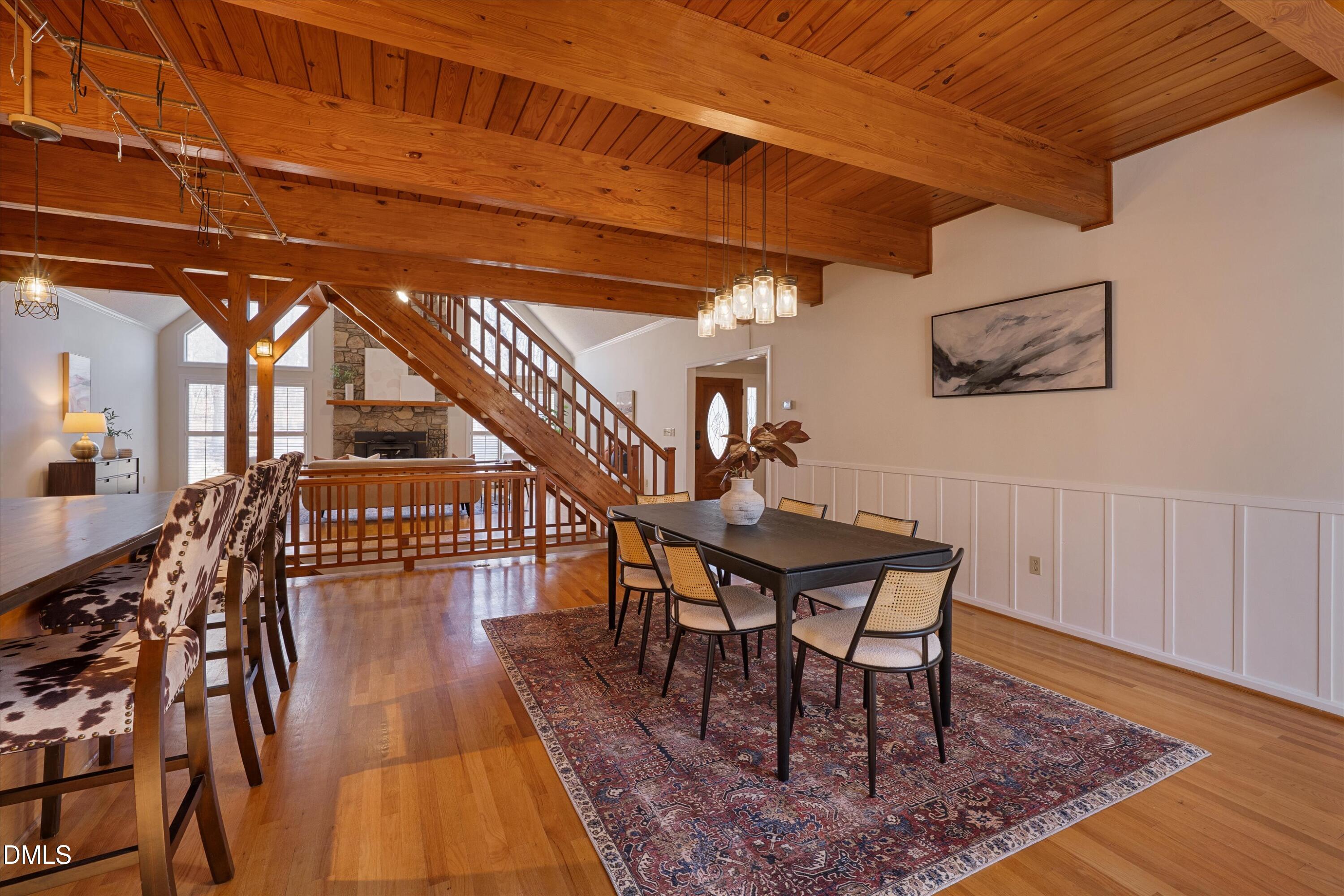 6501 Deerview Trail